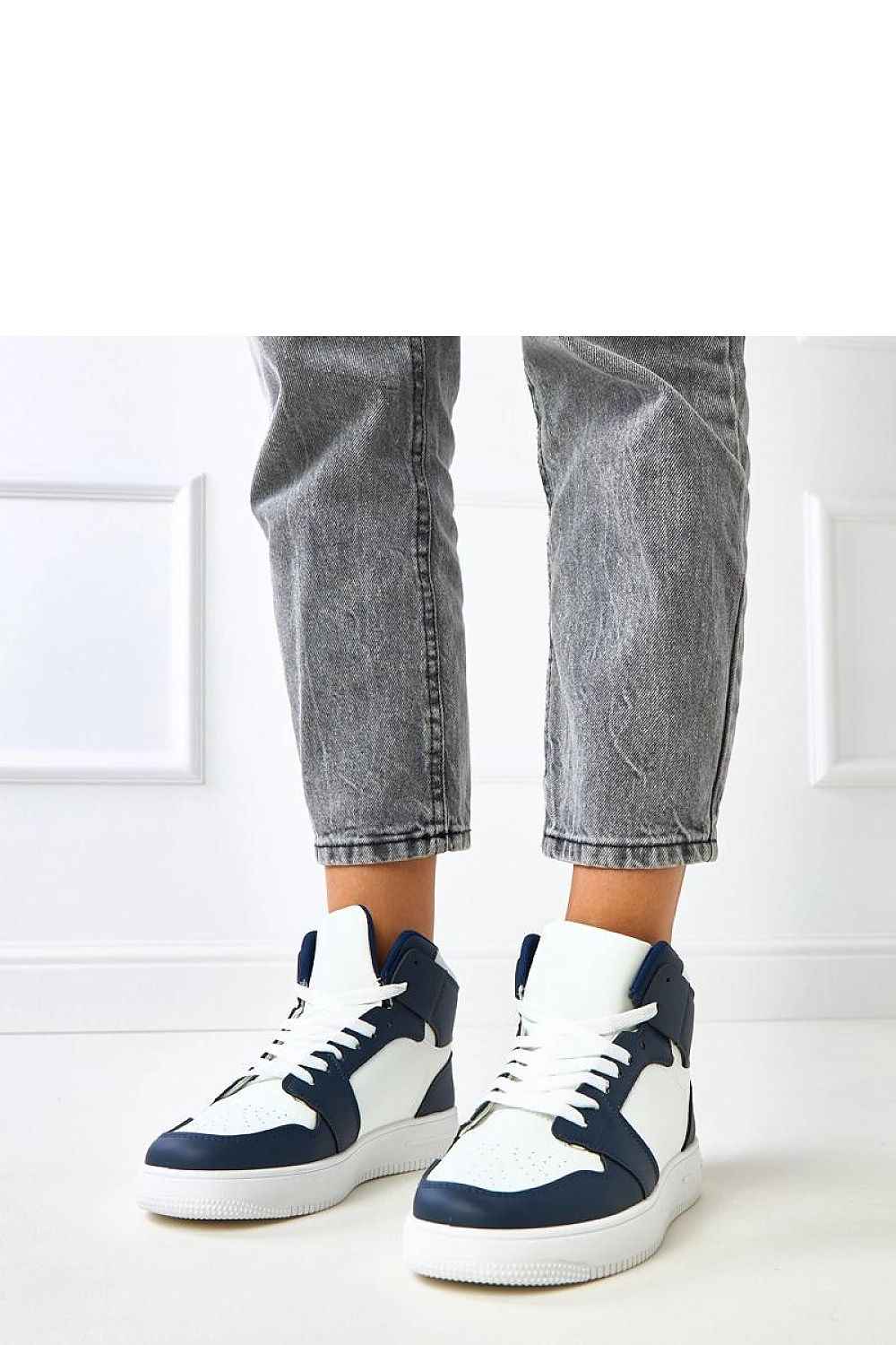 Sport Shoes model 217952